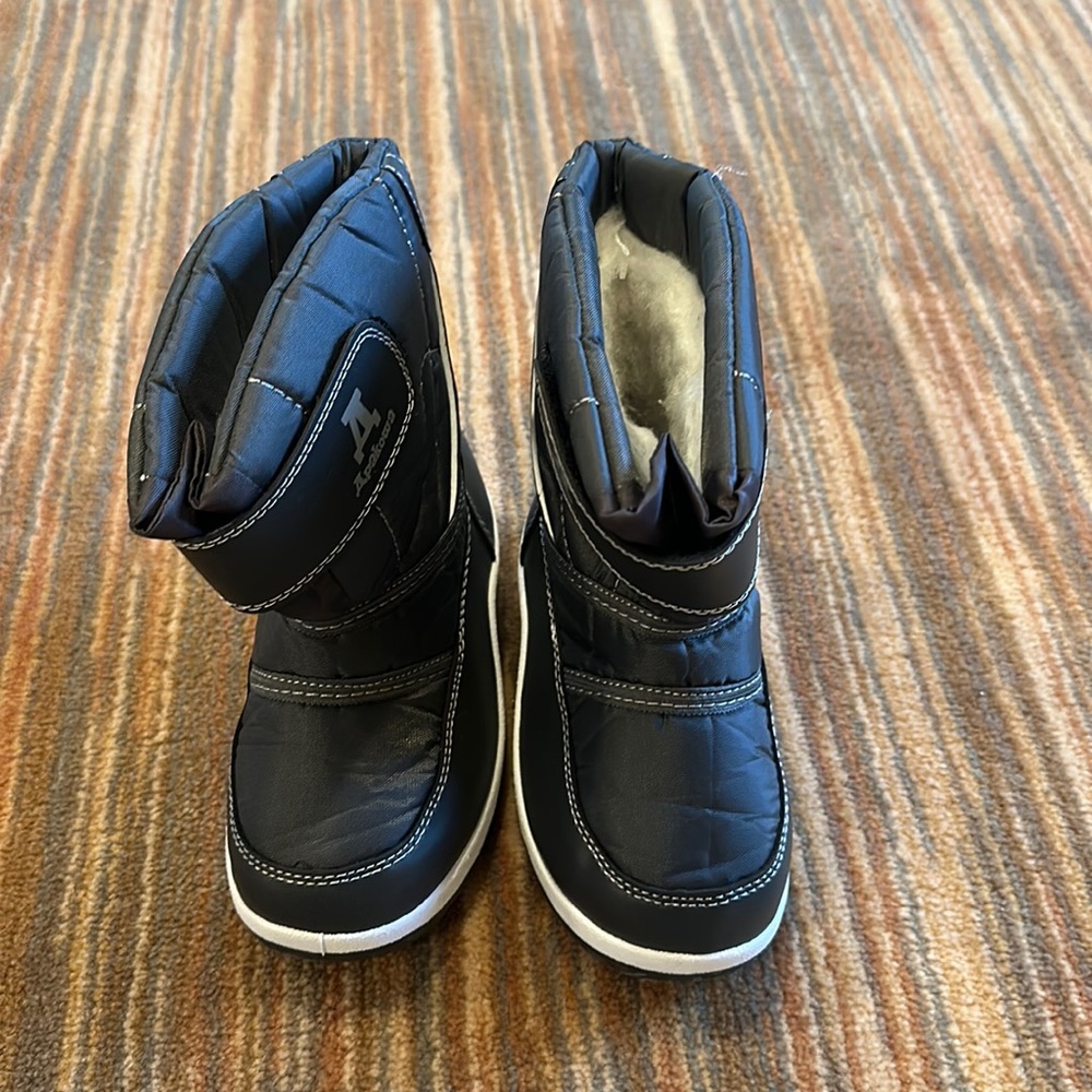 Toddler Size 9 Snow Boots